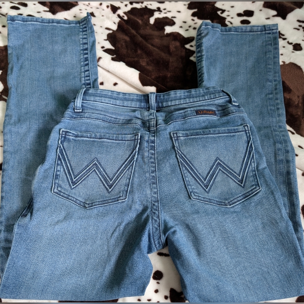 Wrangler Ultimate Riding Slim Boot Jeans